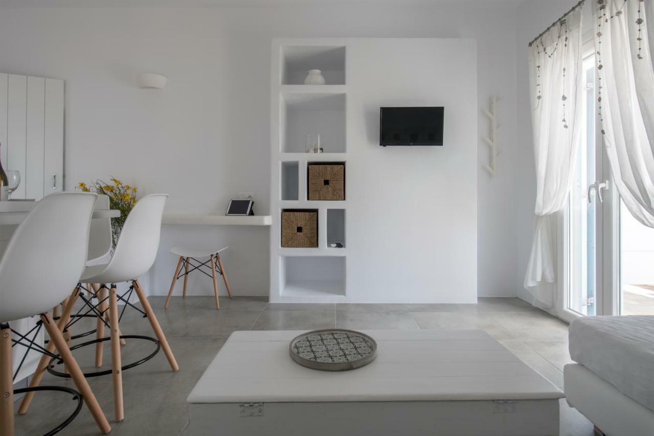 Efi Studios Drios Luaran gambar